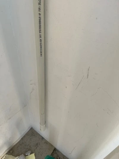 용산 보광동 삼성리버빌 구축 아파트 시스템에어컨 설치 시 주의해야 할 선배관 시공 포인트 · 시공 사진 14